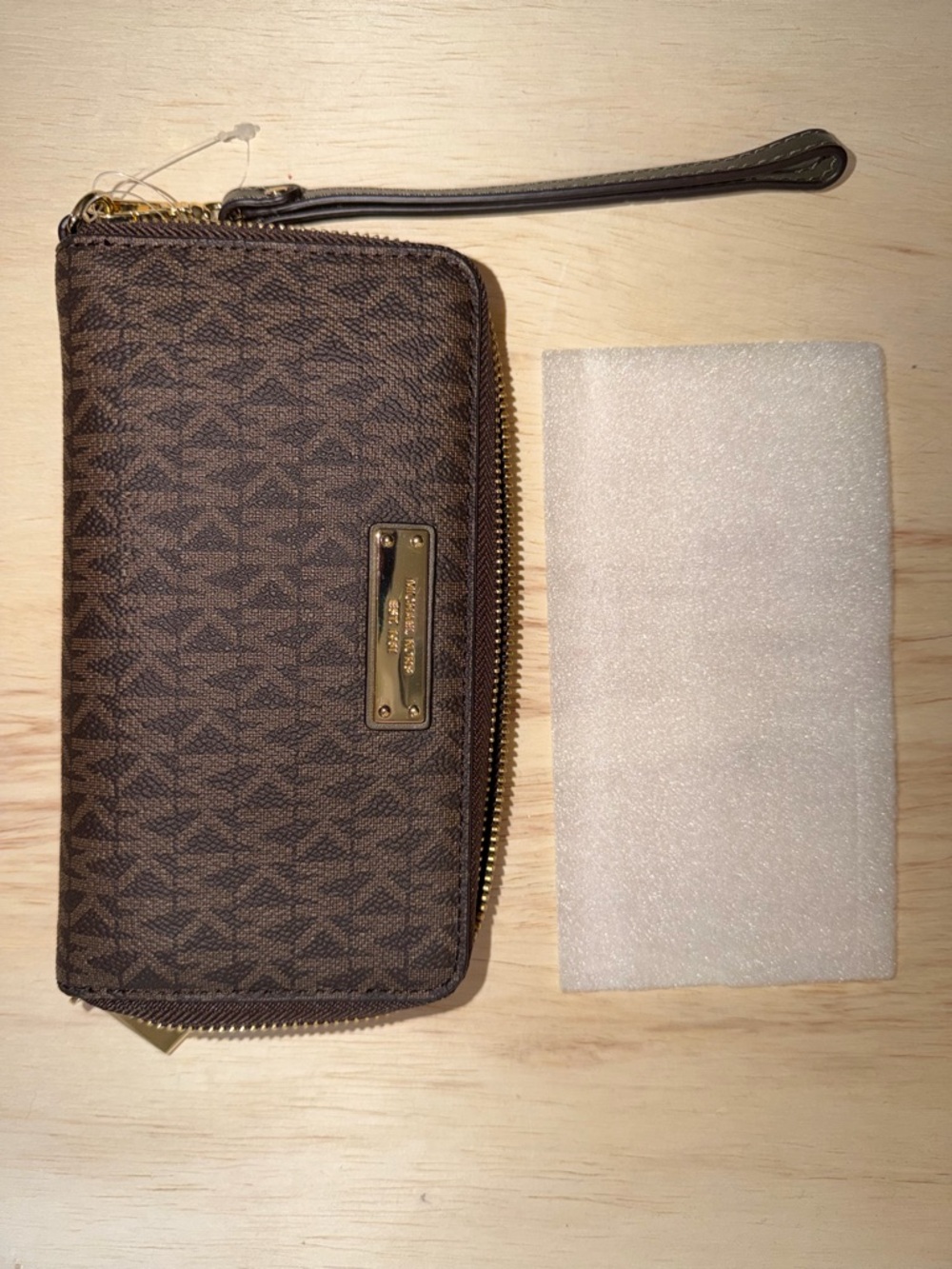 NWT Michael Kors Olive Brown Large Flat Phone Wristlet